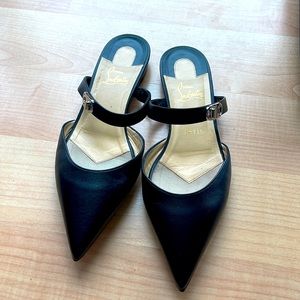 Christian Louboutin / red bottom slides